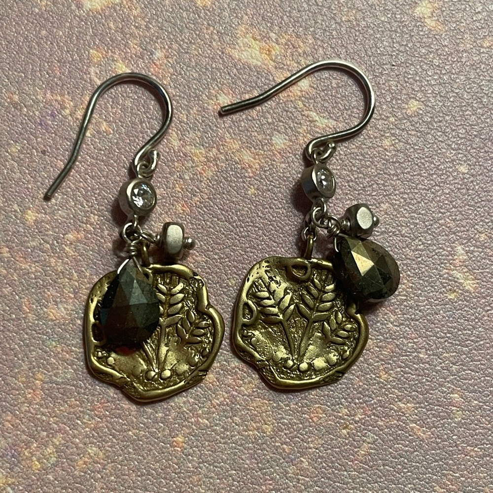 Elegant Gold Dangle Earrings